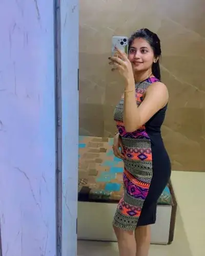 Escort Chandrakona